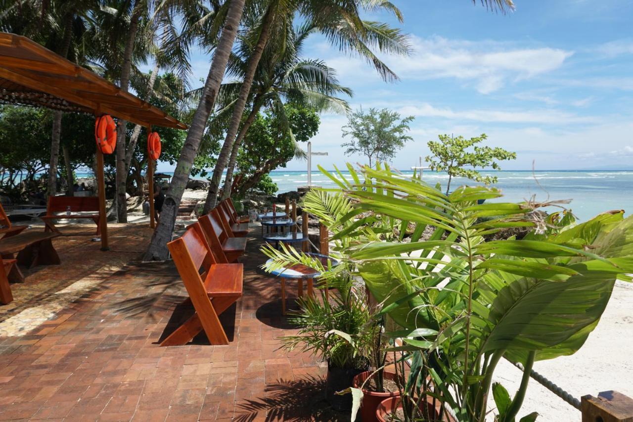 L Cafe Restobar & Lyn'S Guest House San Juan  Exterior photo