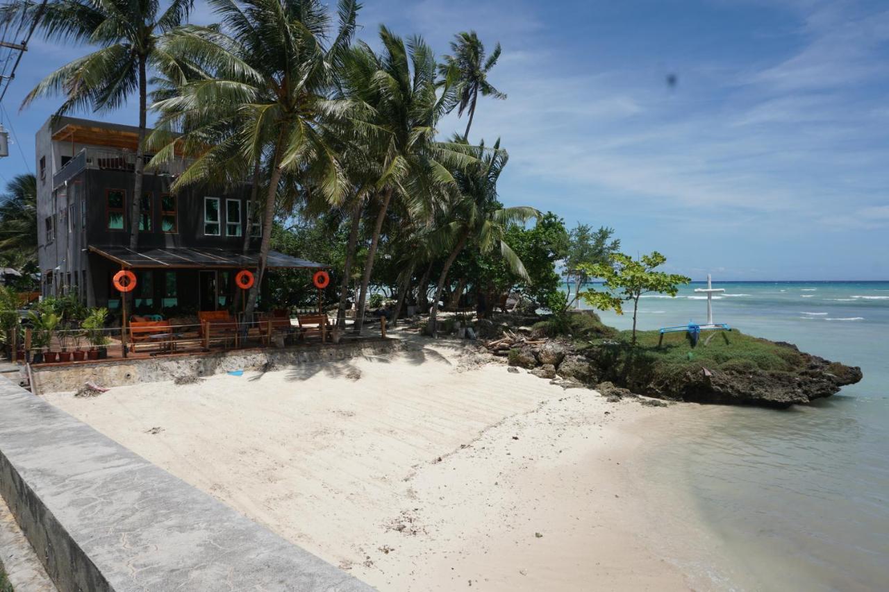 L Cafe Restobar & Lyn'S Guest House San Juan  Exterior photo