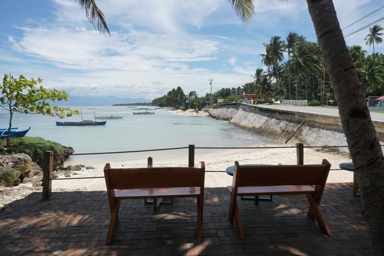 L Cafe Restobar & Lyn'S Guest House San Juan  Exterior photo